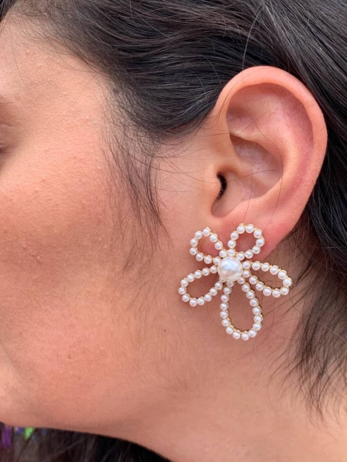 Pearl flower studs - Image 1