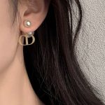 CD pearl earring