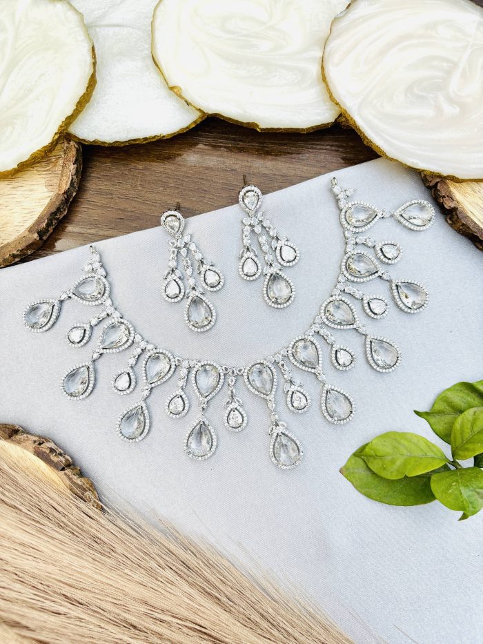Nora ad necklace white - Image 1