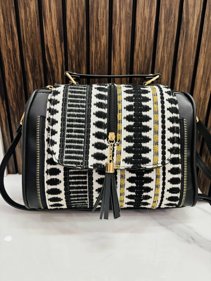 Black Pattern Handbag - Image 2