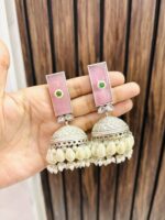 Soni brass earrings Pink