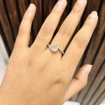 Single stone ad ring