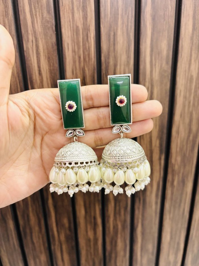 Soni brass earrings Green - Image 2