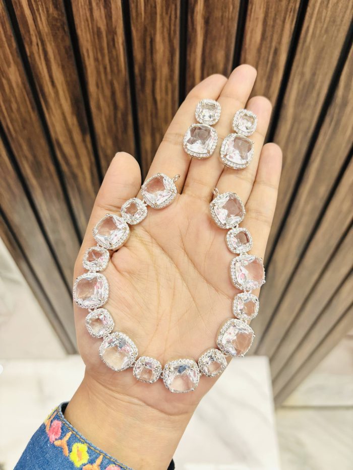 Alani ad necklace White - Image 1