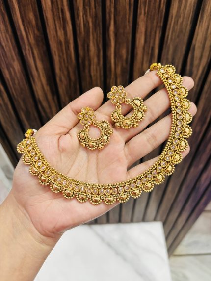 kanupriya gold a like necklace