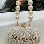 Pearl lines handle clutch