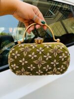 Saloni hand embroidery clutch - Image 2