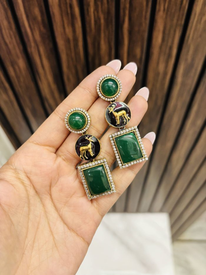 Deer ad Monalisa Earrings Green - Image 1
