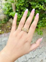 Kamla ad gold ring