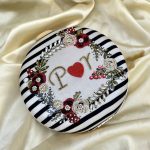 Embroidery round clutch