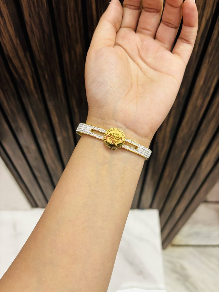 Versache Gold plating bracelet Anti tarnish - Image 1