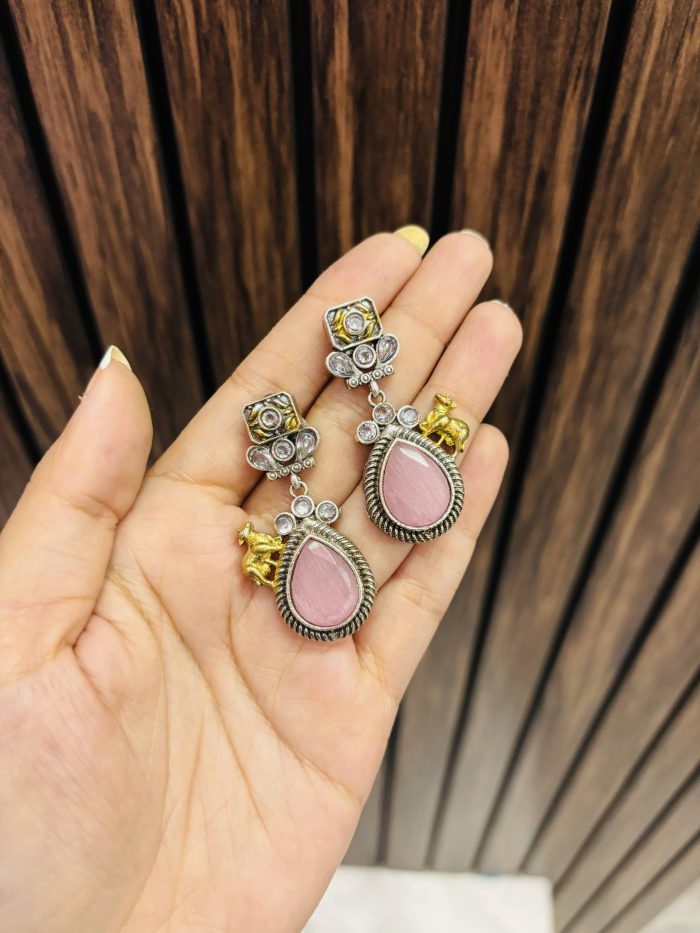 One cow brass Earrings pink - Image 1