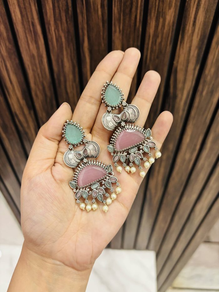 Suruchi brass earrings - Image 1