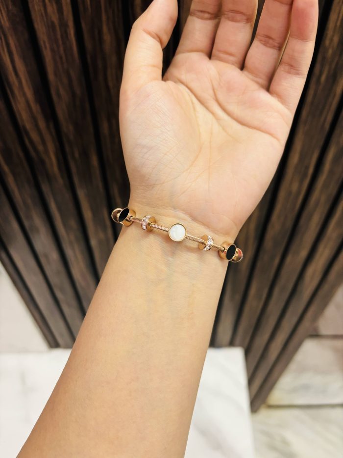Black white Gold plating bracelet Anti tarnish - Image 1