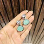 Stone earrings Mint