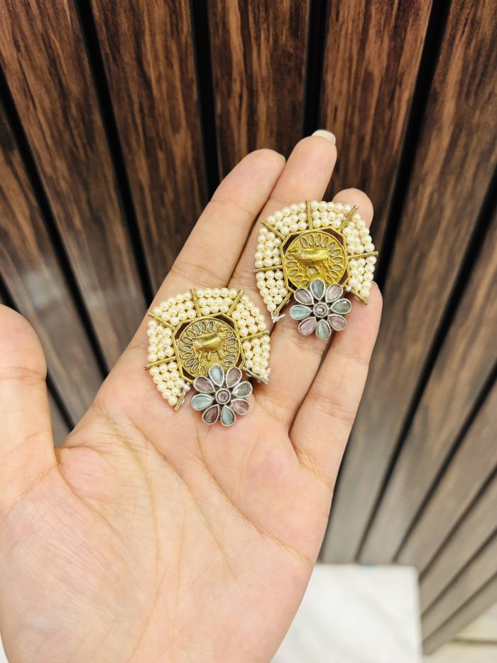 flower brass Earrings - Image 1