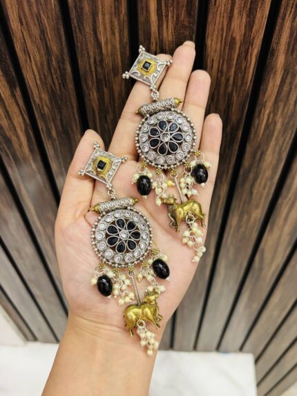 Cow brass earrings black