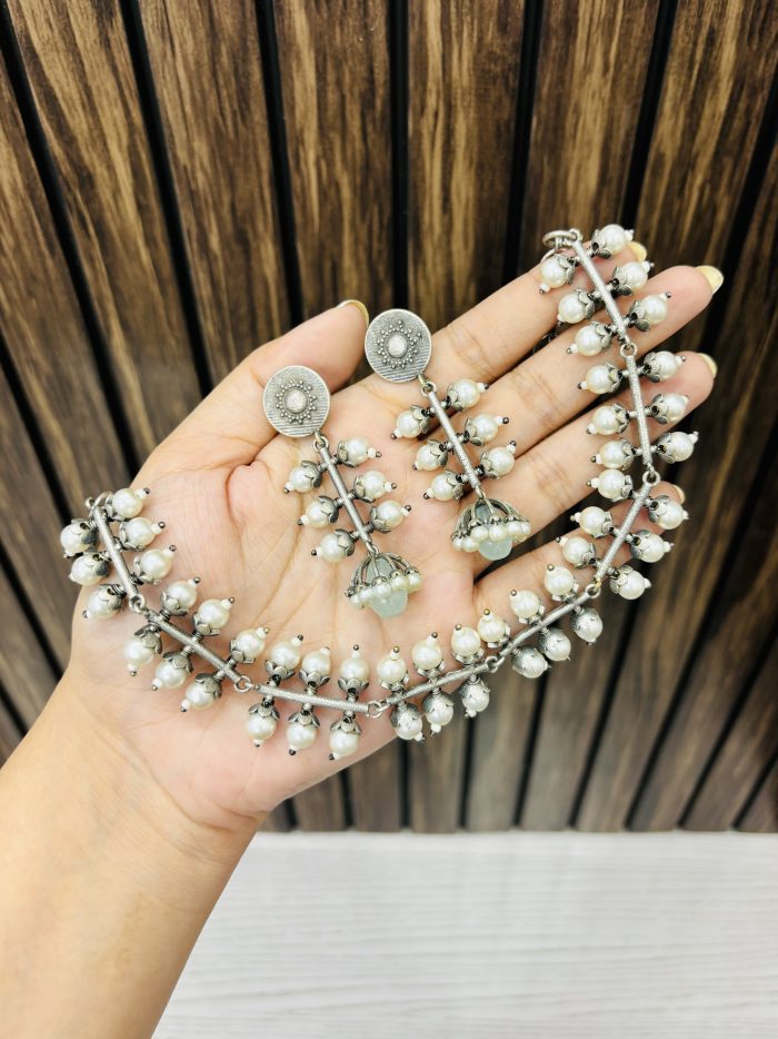 Two side pearl brass necklace - Image 1