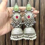 Mayuri brass earrings Mint