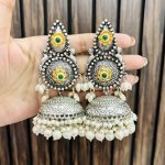 Circle leaf brass earrings