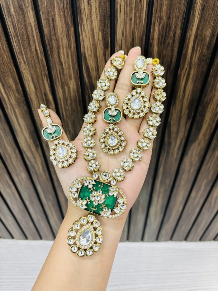 Tripti Green necklace - Image 1