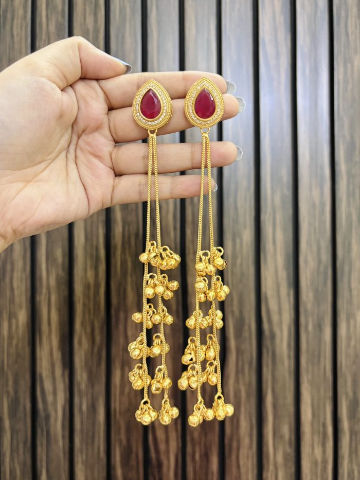 Leaf kashmiri brass earrings ruby - Image 1