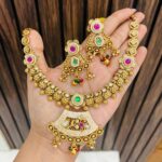 Chavi gold a like necklace