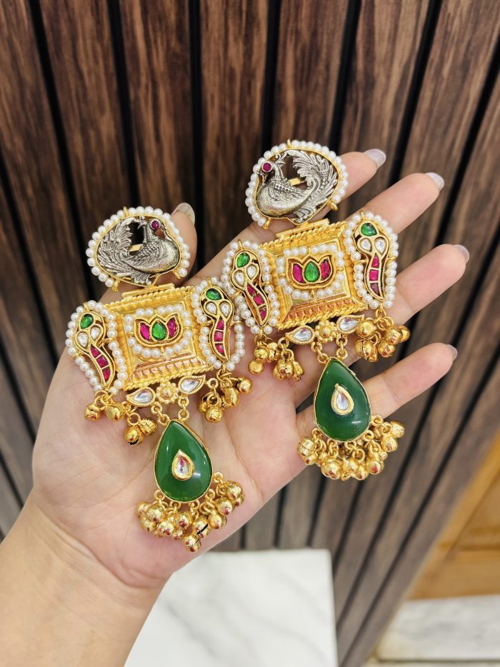 Marisha earrings Green - Image 1