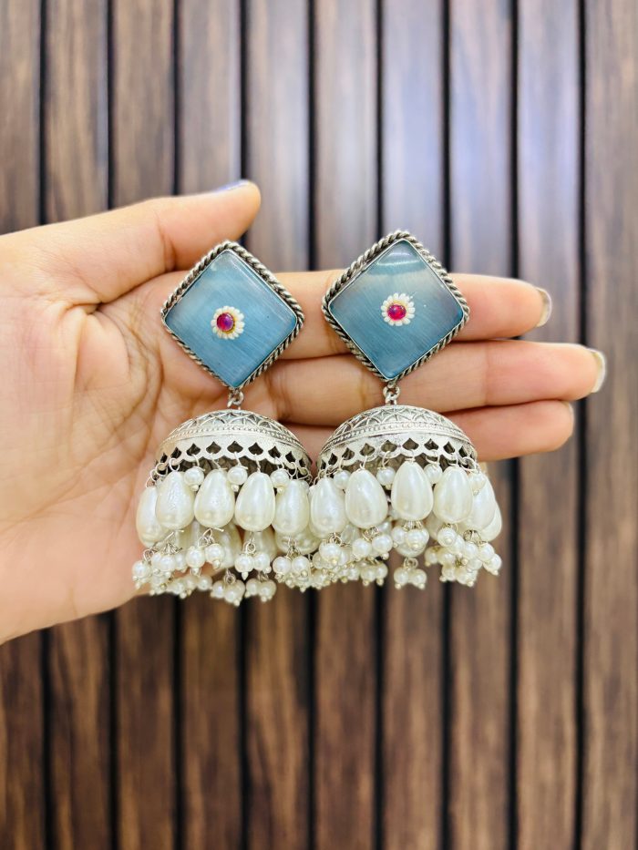 Rhombus brass earrings blue - Image 1