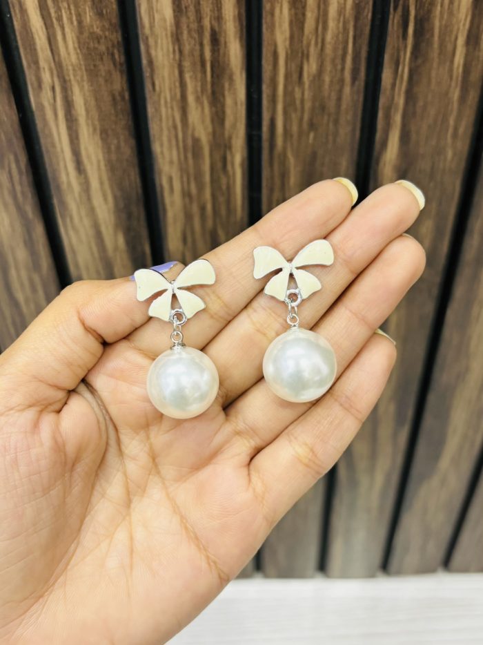 Bow pearl earrings - Image 1