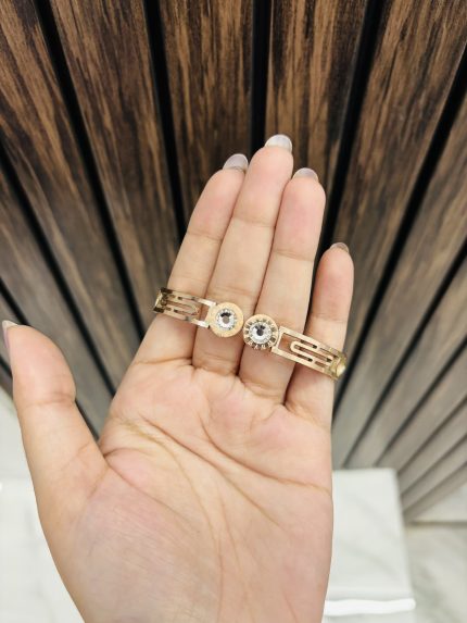 Two circles anti tarnish bracelet