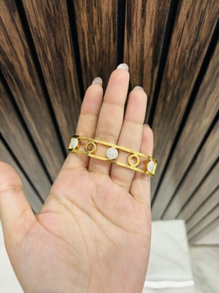 Small circle anti tarnish bracelet