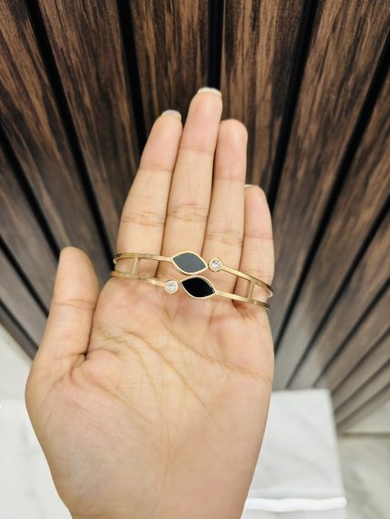 2 leaf anti tarnish bracelet
