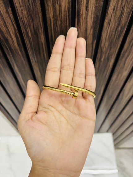 Nail anti tarnish bracelet