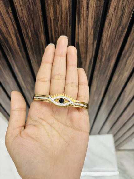 Evil eye anti tarnish bracelet