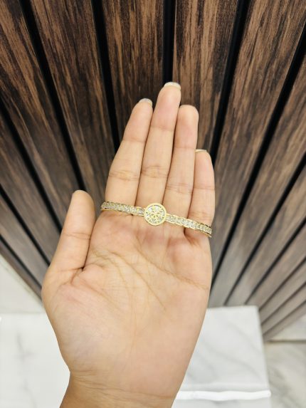 Tree patern anti tarnish bracelet