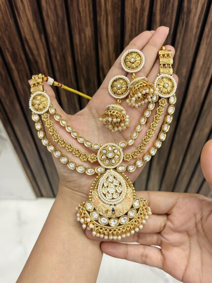 Sanvi gold a like necklace