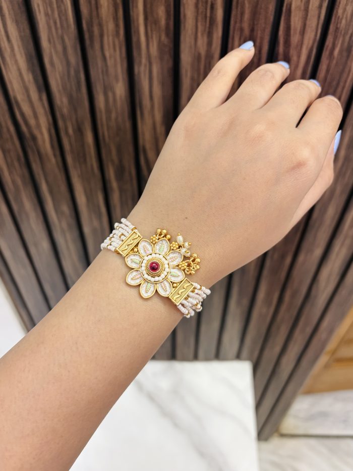 Flower Golden bracelet - Image 1