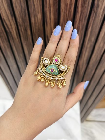 Kanishka premium ring Mint