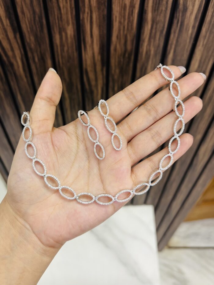 Ruhi ad necklace - Image 1