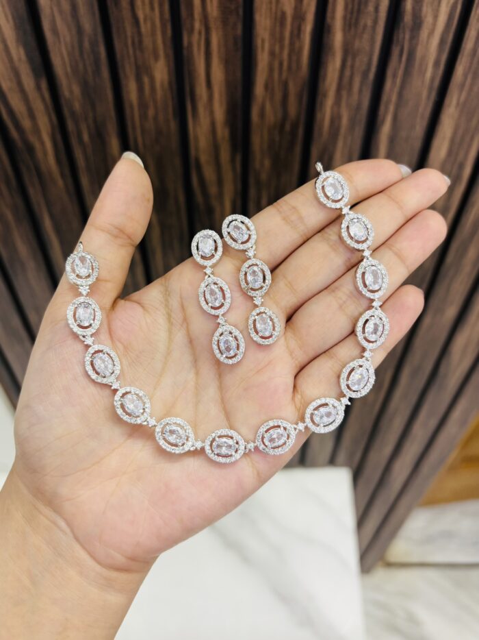 Senthil ad necklace - Image 1