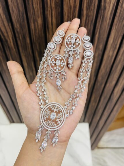 circle ad necklace