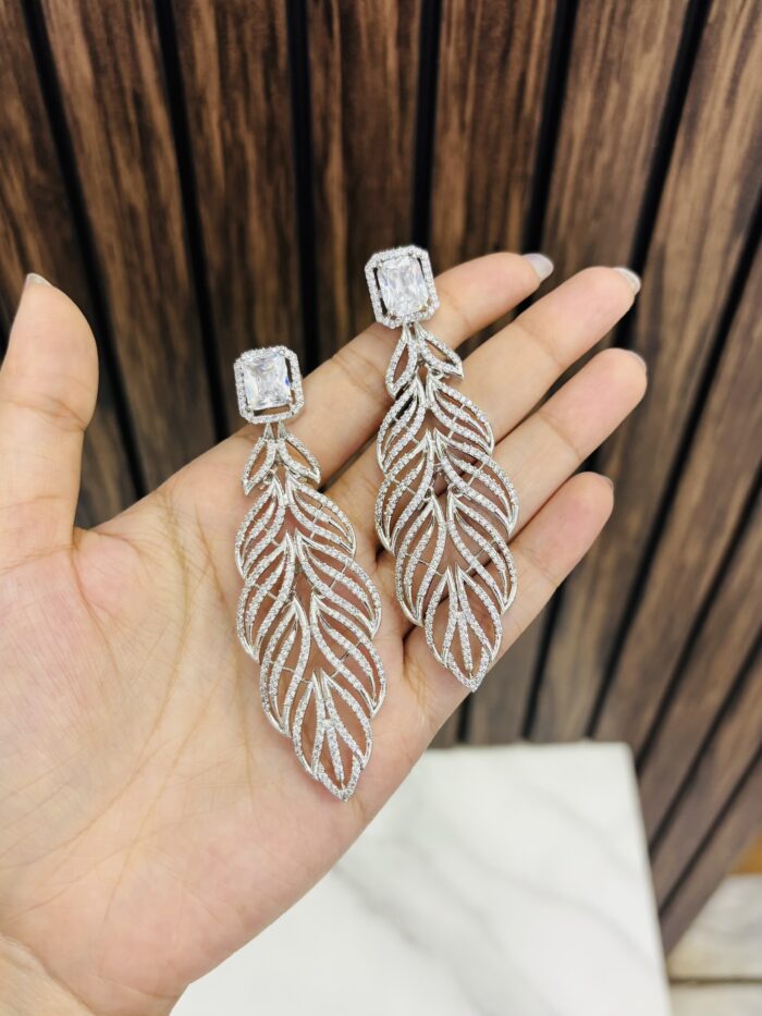 Feather Ad earringss - Image 1