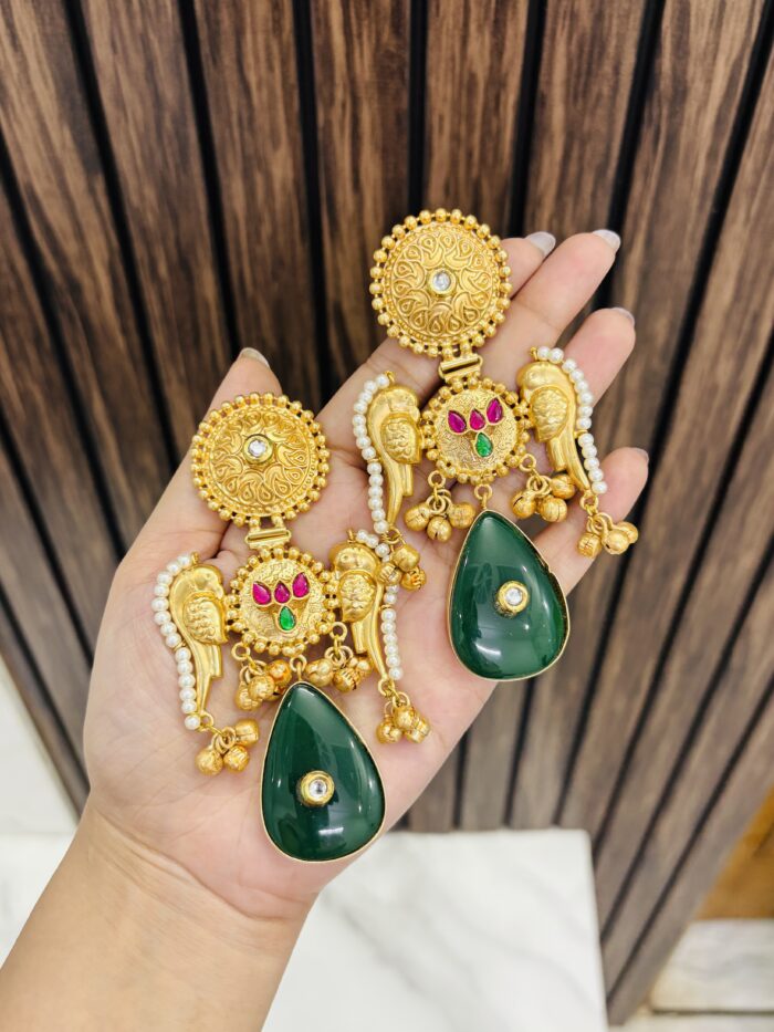 srushti brass earring green - Image 1