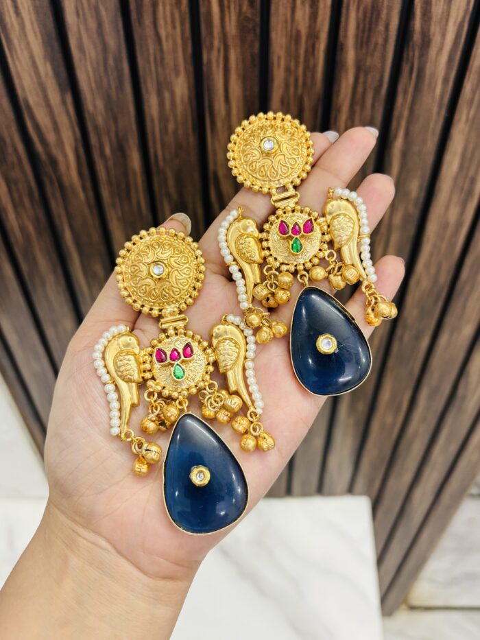 srushti brass earring blue - Image 1