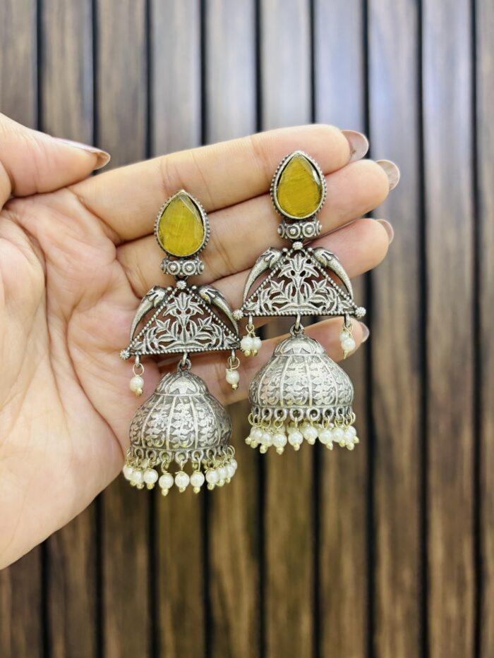 Kamla earrings yellow - Image 1