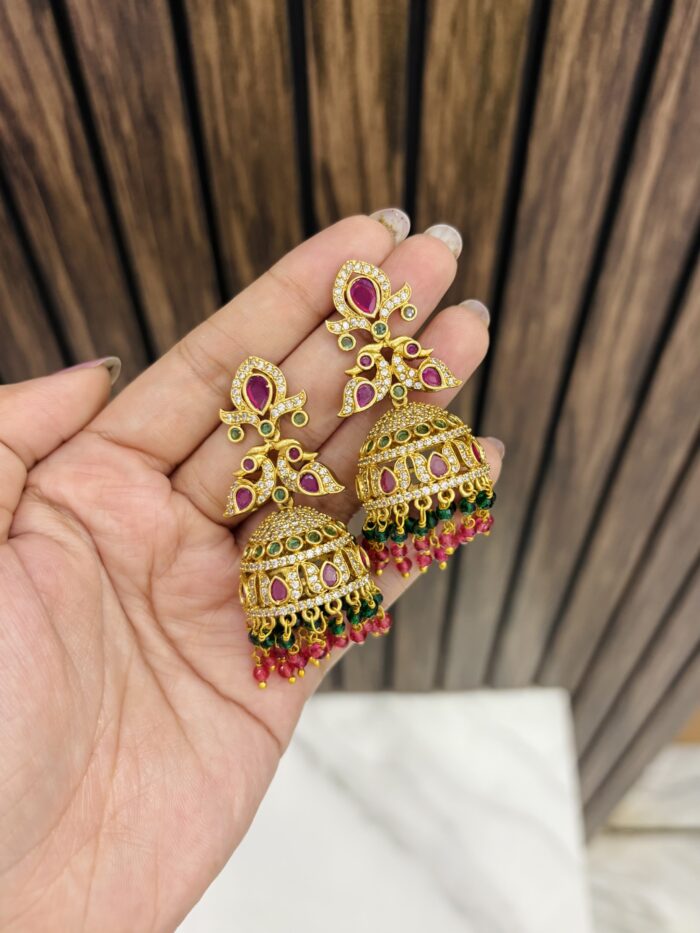 Multi golden earrings - Image 1
