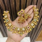 Ishita gold a like necklace