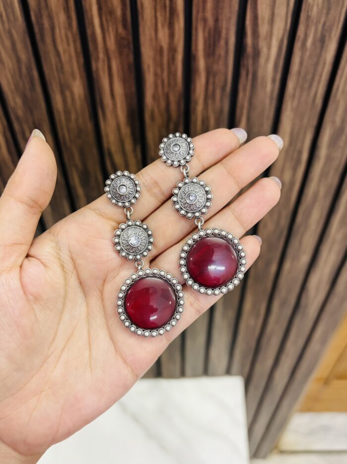 Three circle brass earrings Ruby - Image 1