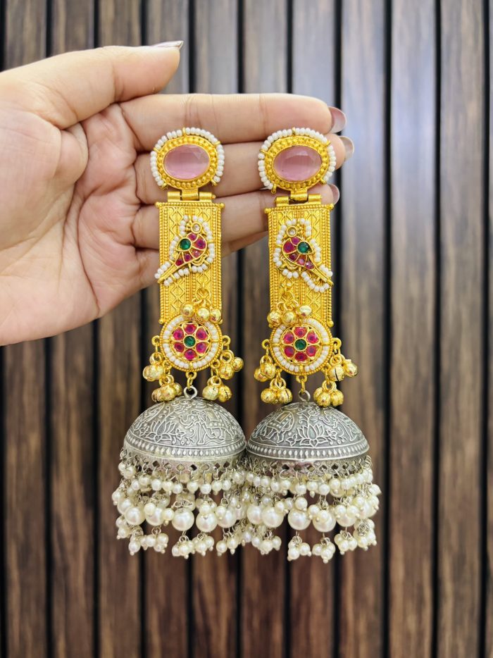 Supriya bird brass earrings pink - Image 1